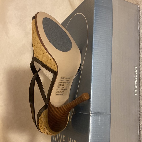 Brand new heels, never been worn - Picture 6 of 7